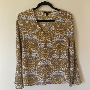 Banana republic mustard and grey blouse